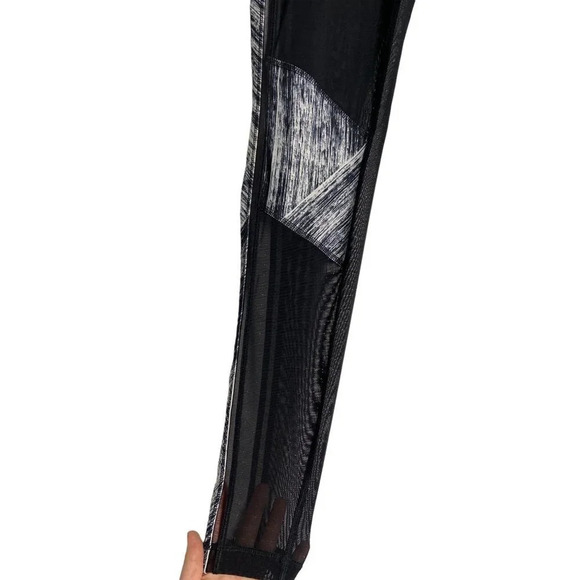 Lululemon Hot To Street Pant Heat Wave White Black / Black-sz 6 - Picture 6 of 8